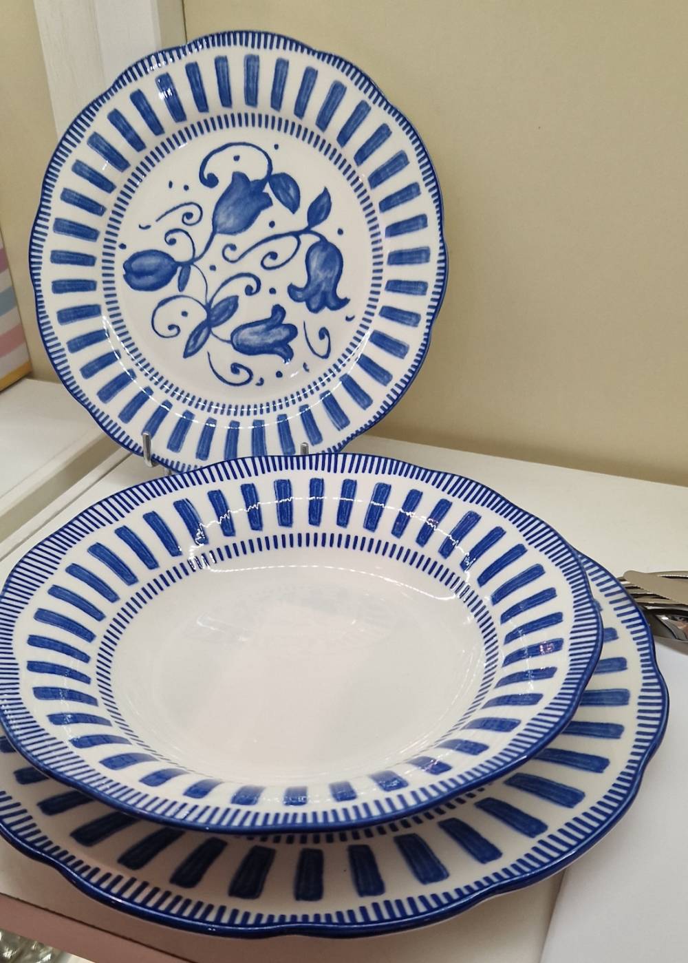 ardeco_assiettesbleu_bastide